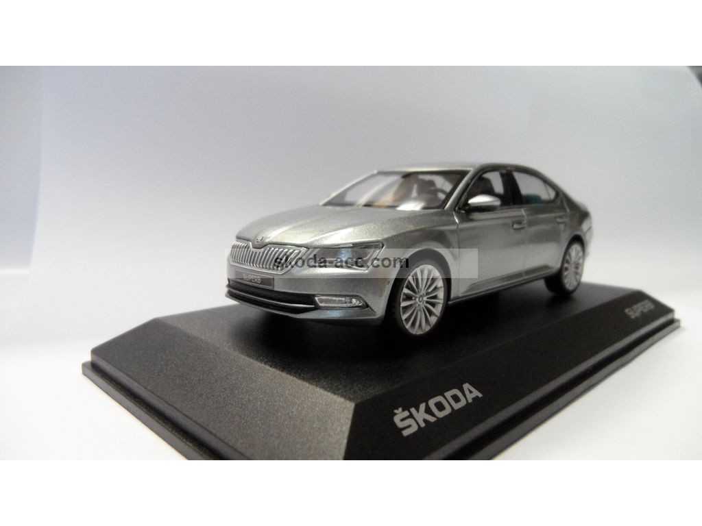 Details about   SKODA SUPERB III Combi 1:43 silver brilliant iScale